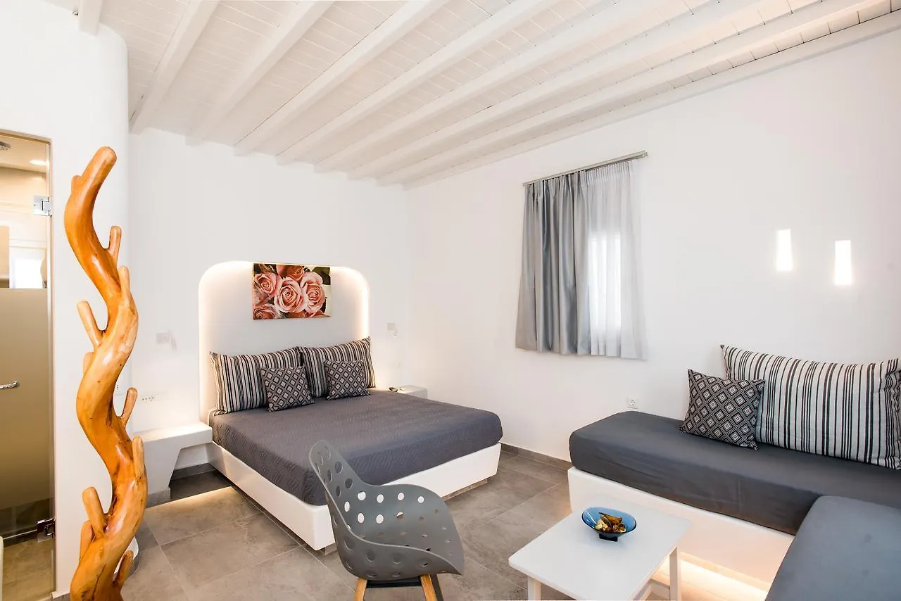 Mina Studios Platys Gialos